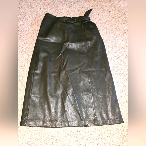NWT, Anthropologie, Black, Faux Leather, Wrap Skirt, Size M - Picture 3 of 5
